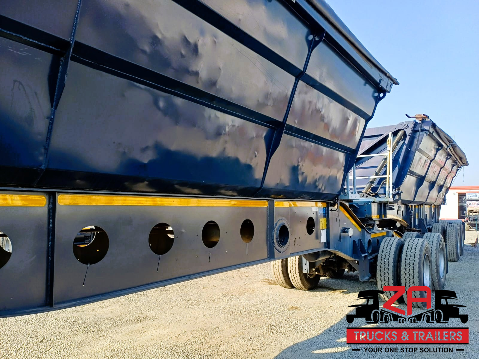 2016 AFRIT 40 CUBE SIDE TIPPER